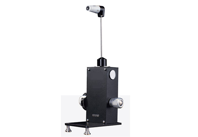 applanation tonometer